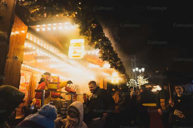 Puesto de comida - Banco de imágenes católicas - Fotografía por Lupe Belmonte