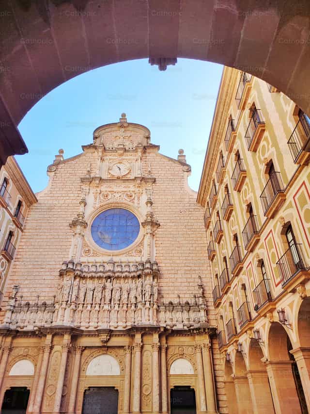 Monastero di Montserrat in Spagna - Immagini stock cattoliche