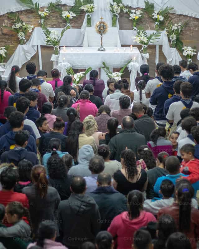 Eucharistische aanbidding - Katholieke stockfoto's