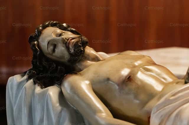 Jesus yacente - Banco de imágenes católicas