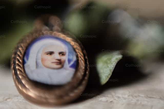 Santa Laura Montoya - Medalla - Banco de imágenes católicas - Fotografía por Carolina BR