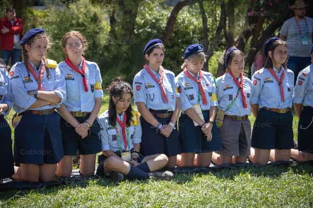 Chicas del Movimiento Scout Catolico de Espana - Banco de imágenes católicas