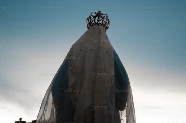 Reina del Cielo: La Virgen del Rosario - Banco de imágenes católicas