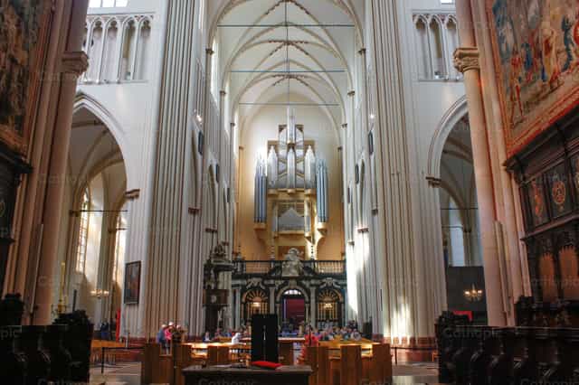 Catedral de Brujas - Banco de imágenes católicas - Fotografía por encaminados vamos