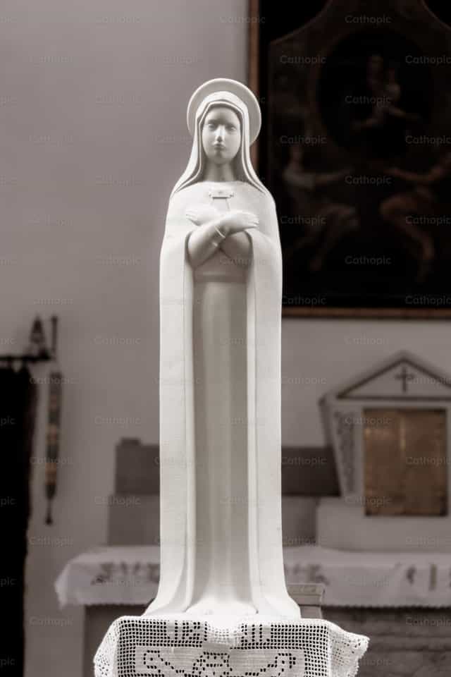 Madre María - Banco de imágenes católicas - Fotografía por Jakov Pleše