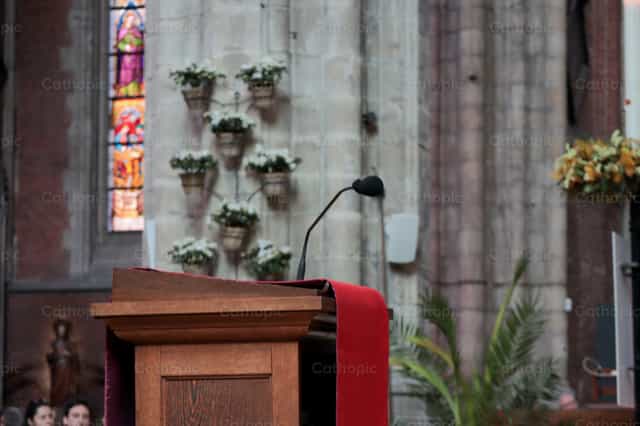 Ambon - Banco de imágenes católicas - Fotografía por encaminados vamos