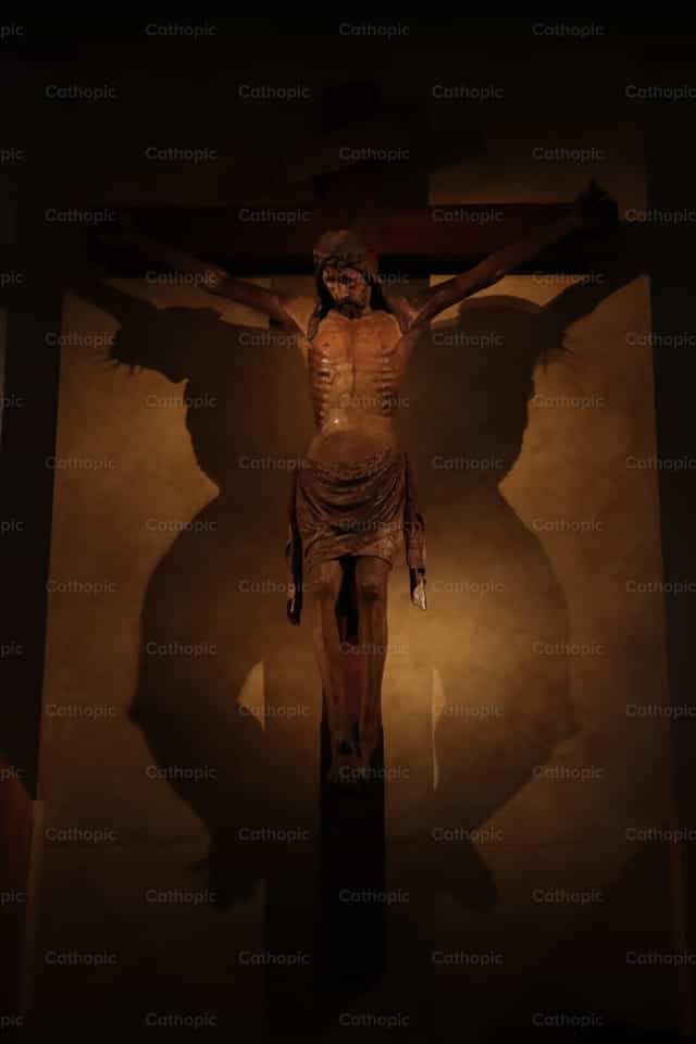 Jesus gekreuzigt - Katholische Stockfotos - Foto von Saul Ibarra