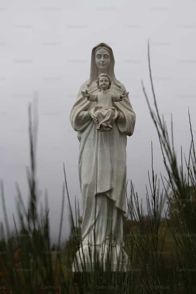 Madre De Dios - Banco de imágenes católicas - Fotografía por Frames Cristianos