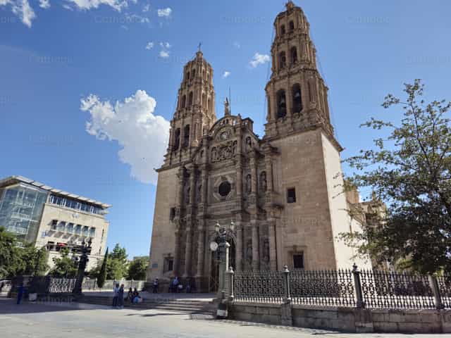Catedral de Chihuahua - Imagens católicas de stock - Foto de juanplancarte