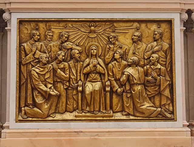 Maria do Pentecostes - Imagens católicas de stock