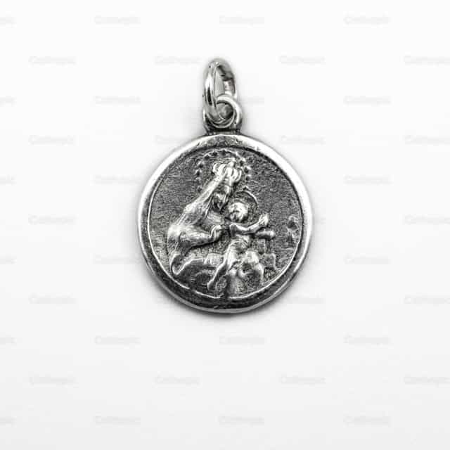 Medalya ng Birheng Maria at ng Sanggol na Hesus - Mga Catholic stock image - Larawan ni Jakov Pleše