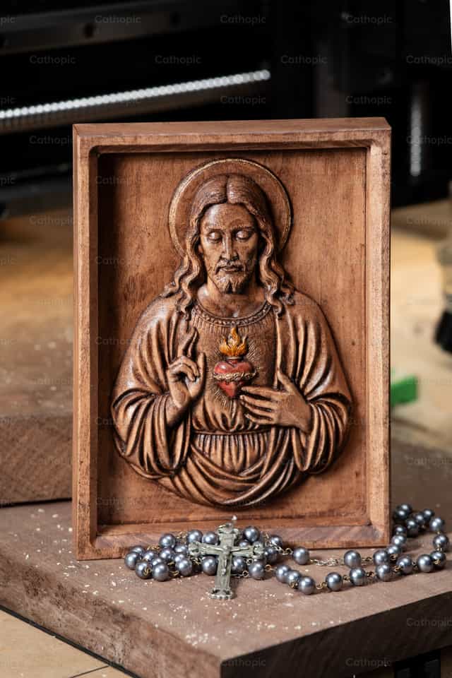 Banal na Puso ni Hesus na may rosaryo - Mga Catholic stock image - Larawan ni Vannett Studios