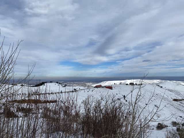 Besneeuwde berg - Katholieke stockfoto's