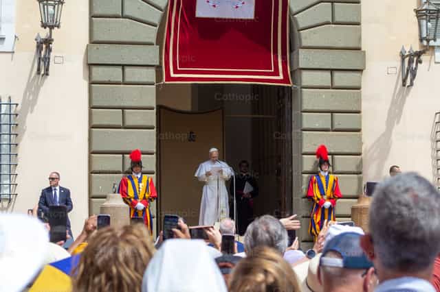 Ángelus en Castel Gandolfo 2026 - Banco de imágenes católicas - Fotografía por Cristian Gutiérrez, LC