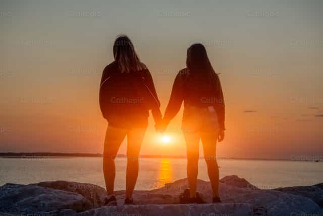 Contemplating the Beauty of Creation - Catholic stock images - Photo by Pierluigi Palazzi