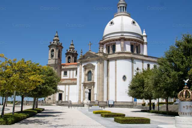 Sanctuaire de Notre-Dame de Sameiro (Portugal) - Images catholiques de stock - Photo de Yandry Fernández Perdomo