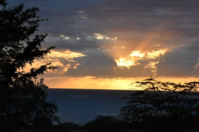 Atardecer - Banco de imágenes católicas