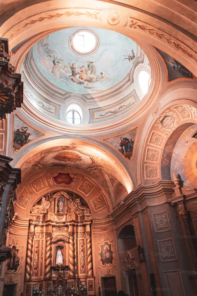 Cúpula da Igreja da Estância de Alta Gracia - Imagens católicas de stock