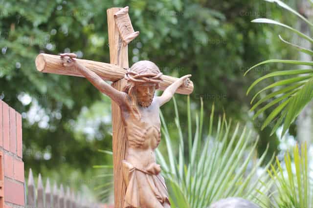 Jesus Crucificado - Imagens católicas de stock
