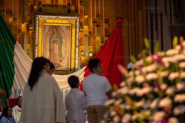 Basilica of Guadalupe - Catholic stock images - Photo by Jonatan OreMen