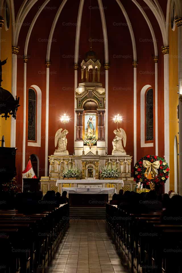 Parroquia Nuestra Senora de Montserrat - Banco de imágenes católicas - Fotografía por Jorge Luis Acasiete Conza