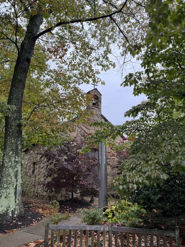 Portiuncula-Kapellen-Nachbildung an der Francisca University - Katholische Stockfotos