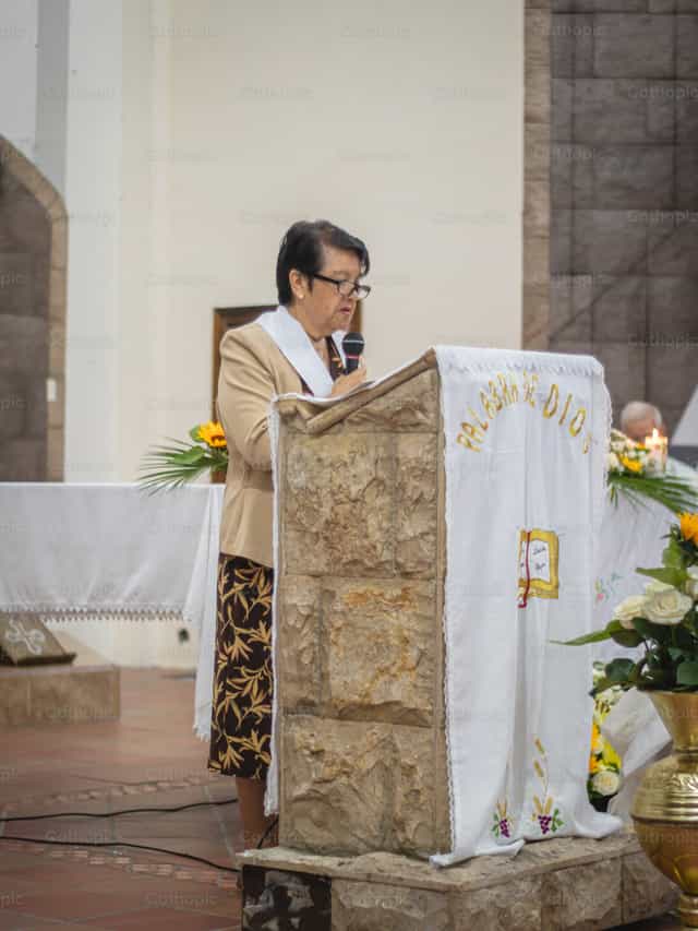 Leitor - Imagens católicas de stock