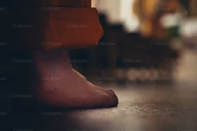 El camino de un prisionero hacia la conversión - Banco de imágenes católicas