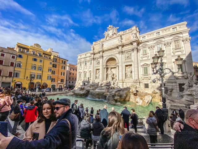 Trevi-Brunnen - Katholische Stockfotos