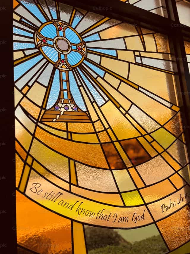 Vitral de la Eucaristía - Banco de imágenes católicas