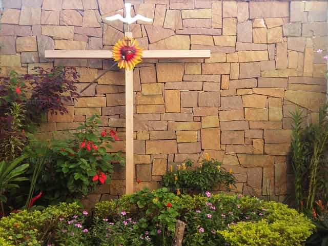 Cross of the Apostolate - Catholic stock images - Photo by Pablo Meza