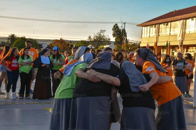 Hermanas - Banco de imágenes católicas