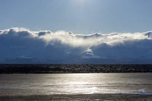 Low clouds - Catholic stock images - Photo by Titi Maciel Pérez