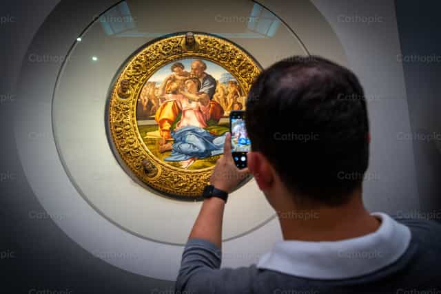 Nakasagip na Pamilya na Napagkunan ng Larawan - Mga Catholic stock image