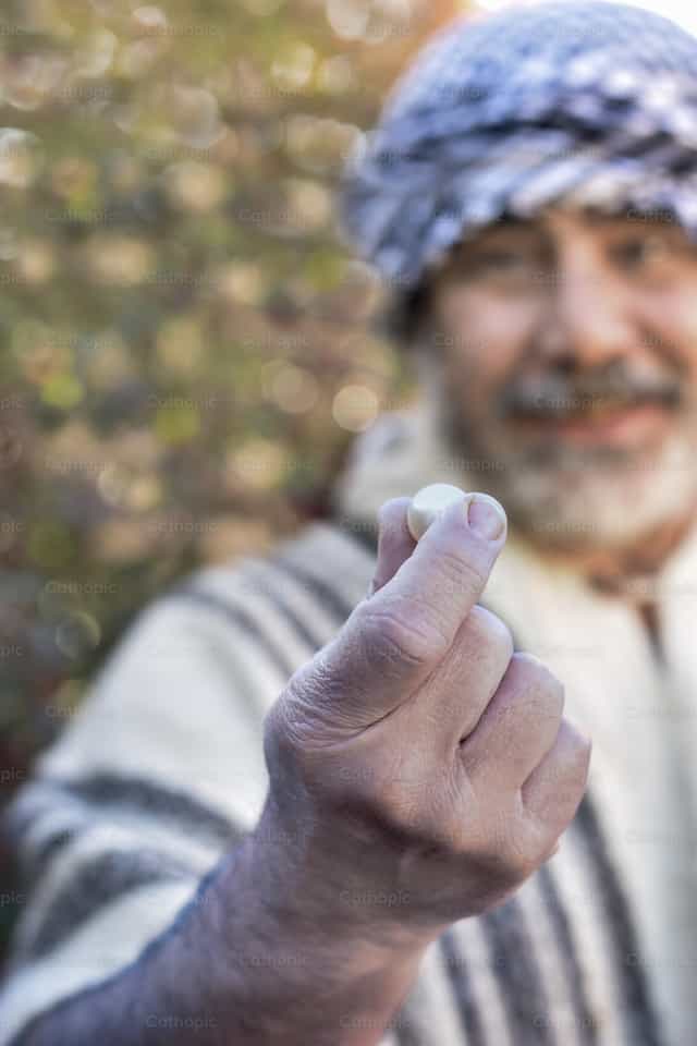 Busca lo que realmente vale - Banco de imágenes católicas - Fotografía por Titi Maciel Pérez
