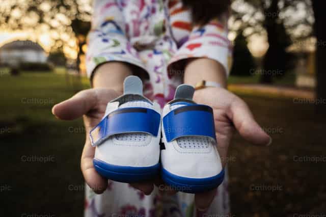 Femme enceinte - Images catholiques de stock - Photo de Jakov Pleše
