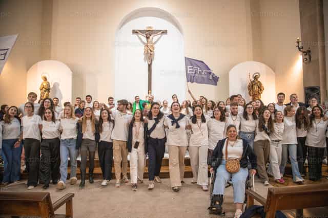 Retiro Effetá: jóvenes unidos - Banco de imágenes católicas - Fotografía por Yandry Fernández Perdomo
