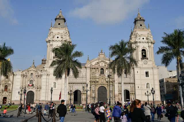 Catedral de Lima - Banco de imágenes católicas - Fotografía por Carolina BR