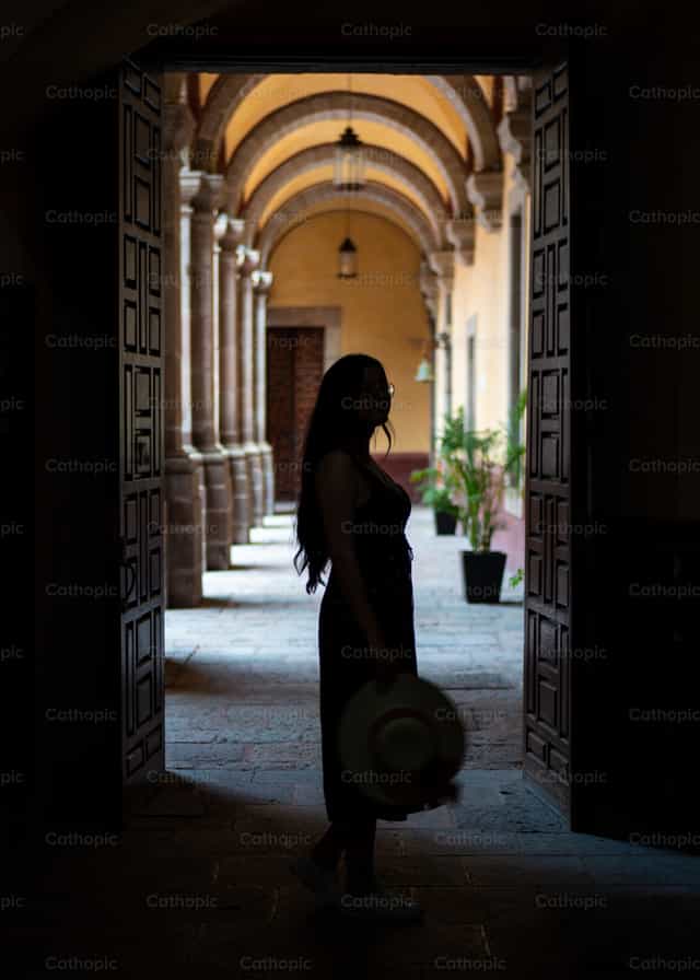 Donna - Immagini stock cattoliche - Foto di Cathopic