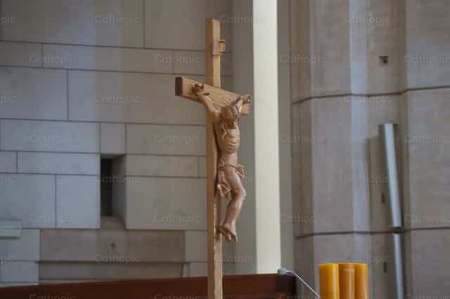 Jesus on the cross - Catholic stock images - Photo by encaminados vamos