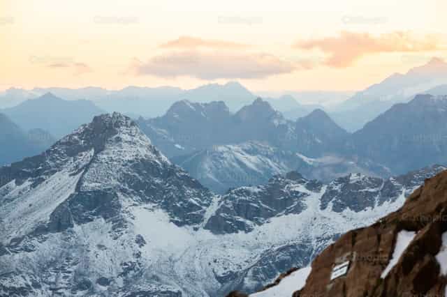Snowy mountains - Catholic stock images - Photo by José Ángel SH