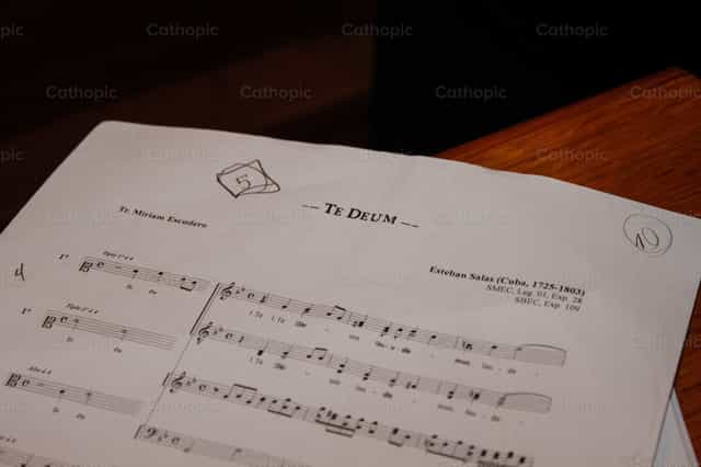 Partituras del Te Deum - Banco de imágenes católicas - Fotografía por Yandry Fernández Perdomo