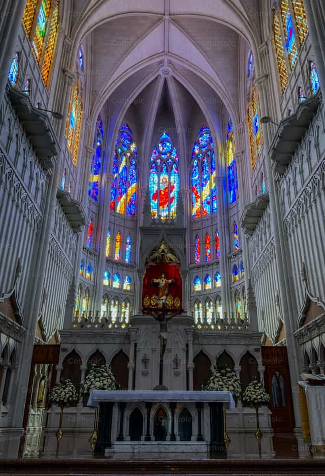 Altar de la Catedral del Sagrado Corazon - Banco de imágenes católicas