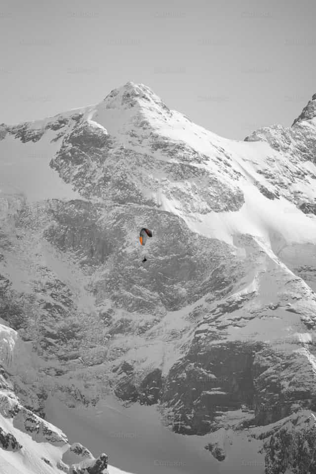 Voos de parapente - Imagens católicas de stock - Foto de Santiago de la Hoz