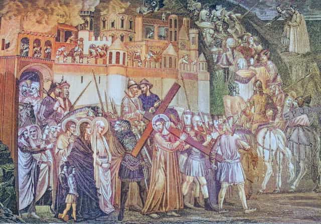 Representação em afresco de Jesus carregando a cruz - Imagens católicas de stock - Foto de Bible and Art