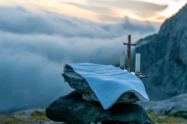 Hasta el altar del cielo - Banco de imágenes católicas - Fotografía por Nicolás Núñez LC