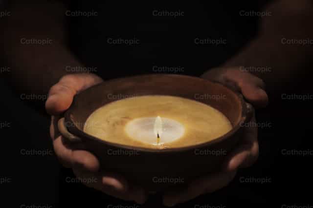 Enciende la Luz - Banco de imágenes católicas - Fotografía por Titi Maciel Pérez