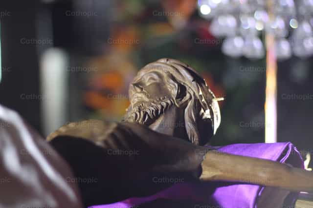 Jesus Crucificado - Imagens católicas de stock