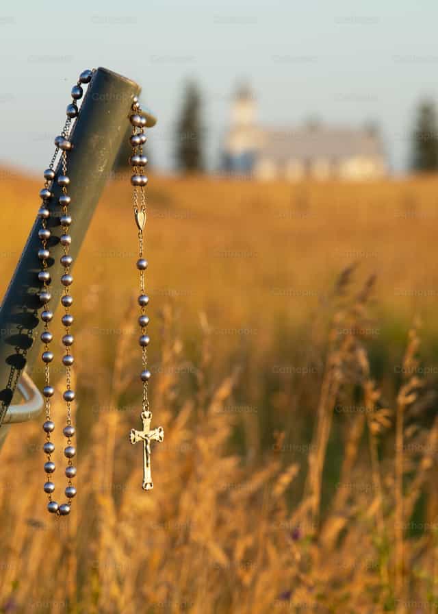 Rosary on the Prairie - Catholic stock images - Photo by Vannett Studios