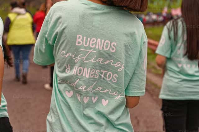 De bons chrétiens et de honnêtes citoyens - Images catholiques de stock - Photo de Gabriela Aguilera